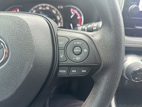 Used 2024 Toyota RAV4 XLE w/ Convenience Package FWD image 15