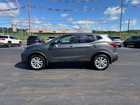 Used 2018 Nissan Rogue Sport S w/ S Appearance Package AWD/4WD image 4