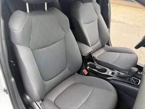 Used 2022 Toyota Corolla LE FWD image 35