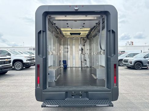 Used 2024 Chevrolet Brightdrop 600 w/ Battery Pack, Max Range AWD/4WD image 12