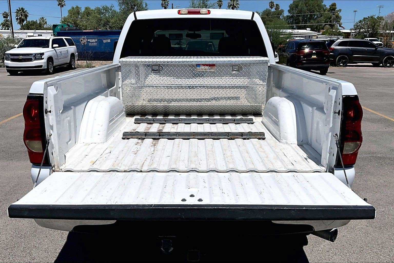 Used 2007 Chevrolet Silverado 2500 LT w/ Heavy-Duty Power Package AWD/4WD image 28