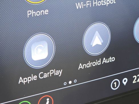 Used 2023 Chevrolet Traverse LT image 5