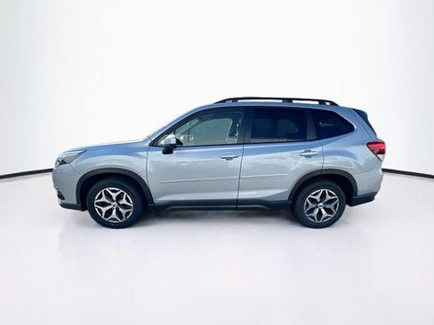 Used 2024 Subaru Forester Premium AWD/4WD image 8