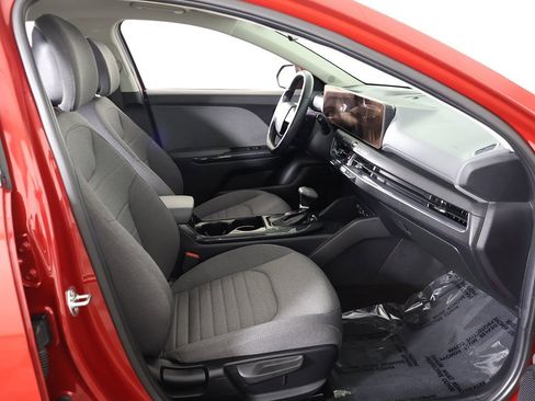Certified 2025 Kia K4 EX image 27
