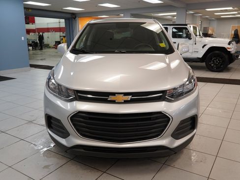 Used 2021 Chevrolet Trax LS w/ Tint and Cruise Package image 14