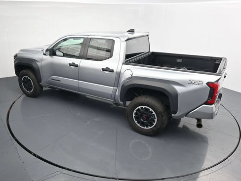 Used 2024 Toyota Tacoma TRD Off-Road AWD/4WD image 27