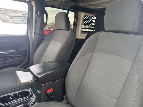 Used 2019 Jeep Wrangler Unlimited Sport image 10