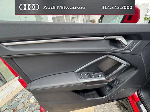 Used 2023 Audi Q3 2.0T Premium Plus w/ Premium Plus Package AWD/4WD image 7