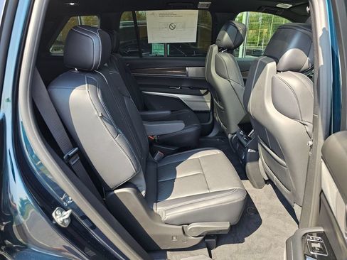 New 2027 Cadillac Vistiq Luxury AWD/4WD image 12