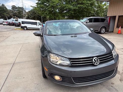 Used 2012 Volkswagen Eos Komfort FWD image 9