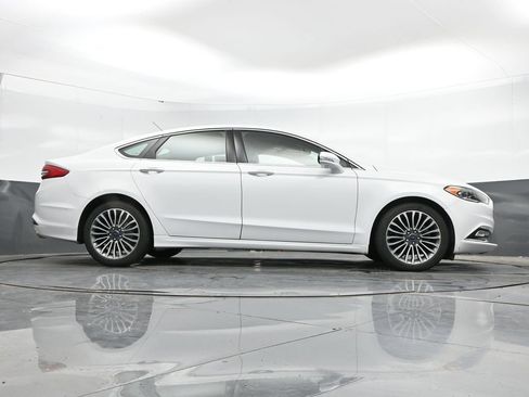 Used 2017 Ford Fusion SE w/ Fusion SE Technology Package FWD image 42
