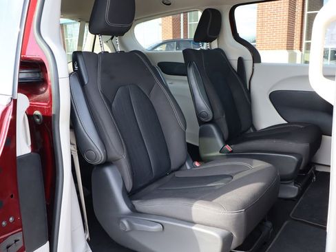 Used 2021 Chrysler Voyager LX w/ Cold Weather Group image 41