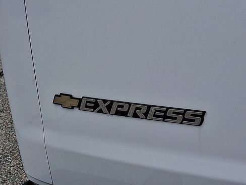 Used 2025 Chevrolet Express 2500 w/ Driver Convenience Package RWD image 21