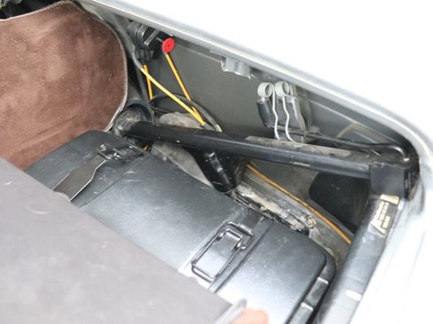 Used 1987 Mercedes-Benz 560 SL image 28