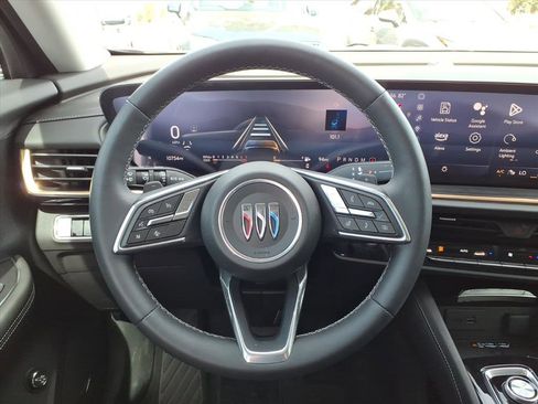 Certified 2025 Buick Envision Avenir image 17