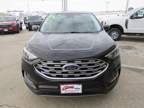 Used 2024 Ford Edge Titanium AWD/4WD image 2