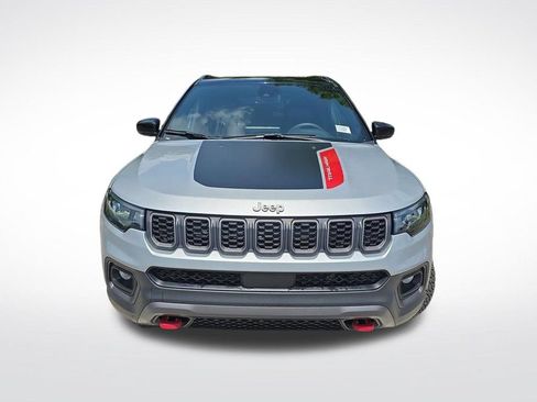Used 2025 Jeep Compass Trailhawk AWD/4WD image 13