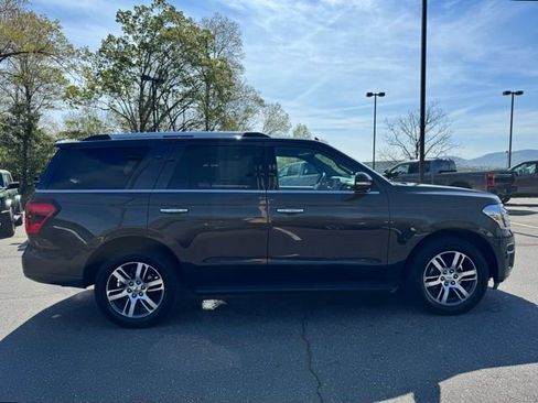 Certified 2024 Ford Expedition Limited AWD/4WD image 11