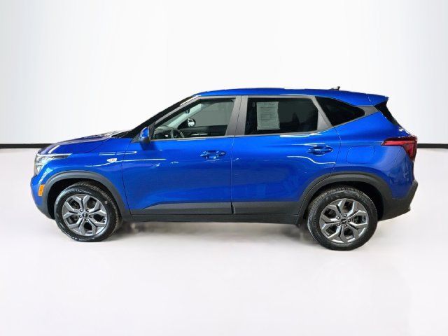 Used 2024 Kia Seltos LX AWD/4WD image 4