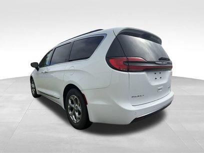 Used 2023 Chrysler Pacifica Limited