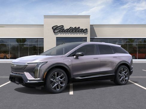 New 2026 Cadillac Optiq Luxury 2 RWD image 35
