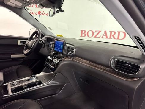 Used 2022 Ford Explorer Limited w/ Equipment Group 301A AWD/4WD image 17