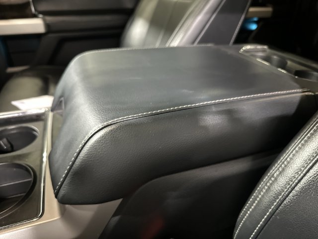 Used 2022 Ford F350 Lariat w/ Lariat Ultimate Package AWD/4WD image 28
