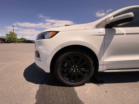 Used 2024 Ford Edge ST-Line w/ Class II Trailer Tow Package AWD/4WD image 11