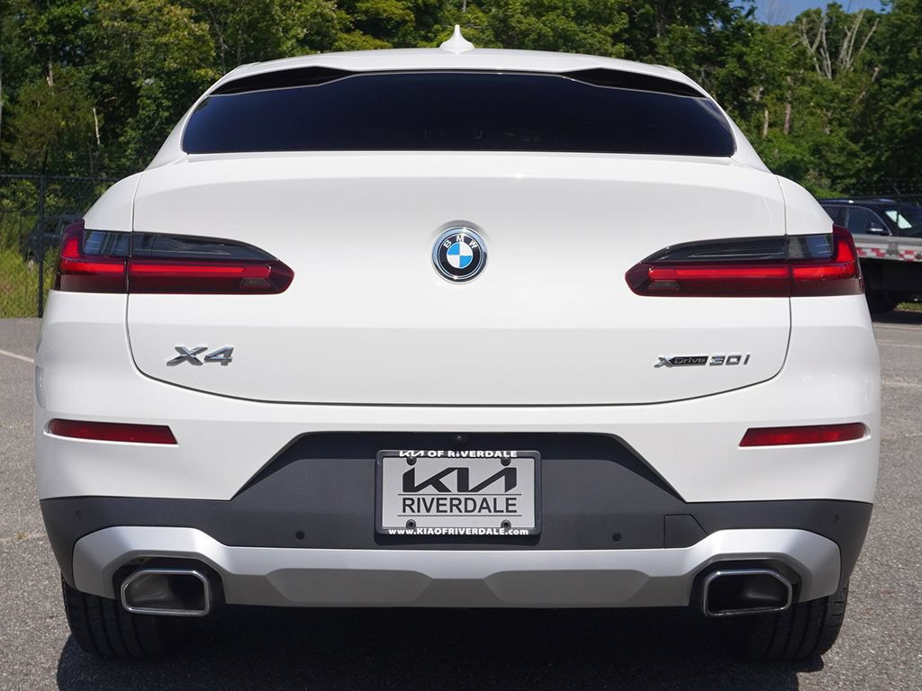 Used 2023 BMW X4 xDrive30i AWD/4WD image 13