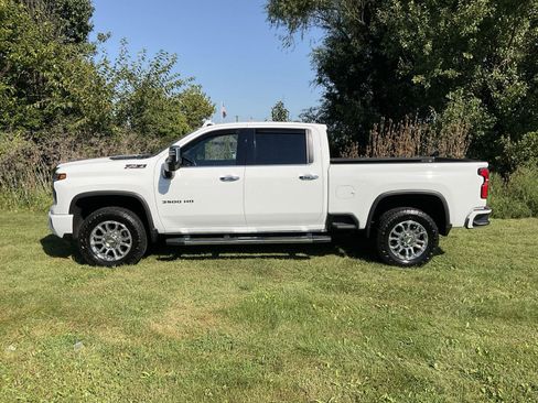 Certified 2025 Chevrolet Silverado 3500 LTZ w/ Z71 Chrome Sport Edition AWD/4WD image 4