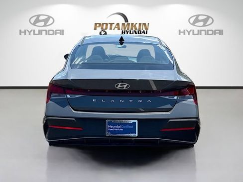 Certified 2024 Hyundai Elantra SEL FWD image 6