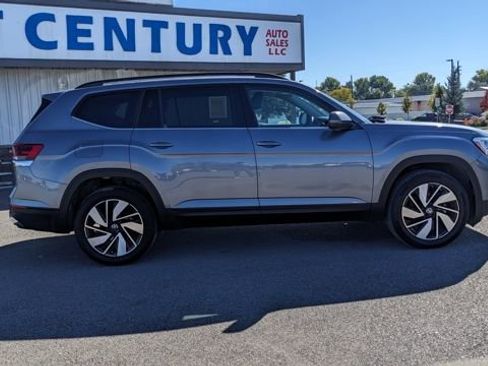 Used 2024 Volkswagen Atlas SE image 14