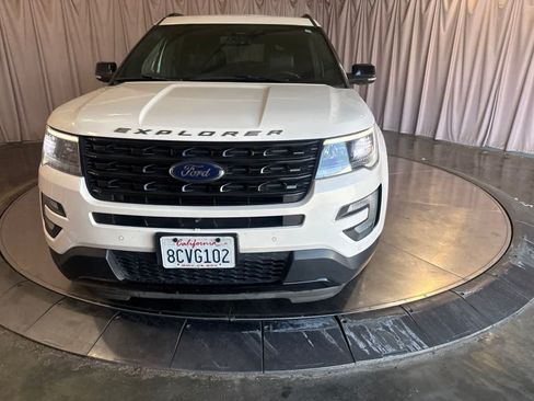Used 2017 Ford Explorer Sport w/ Equipment Group 401A AWD/4WD image 2
