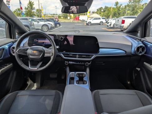 Used 2024 Chevrolet Equinox EV LT AWD/4WD image 11