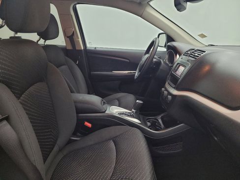 Used 2018 Dodge Journey SE w/ Blacktop Package FWD image 21