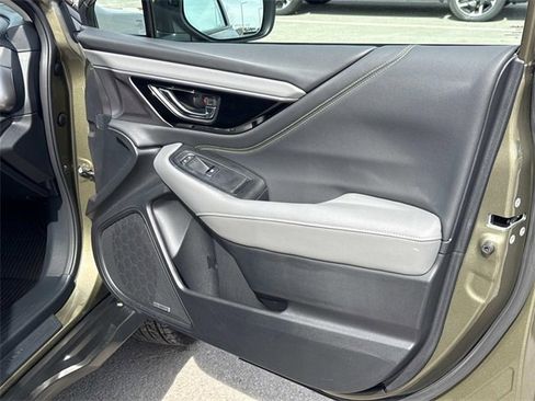 Used 2025 Subaru Outback Onyx Edition XT image 17