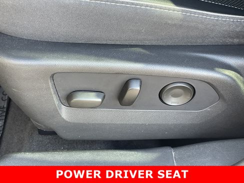 Certified 2021 Buick Envision Essence w/ Sport Touring Package AWD/4WD image 17