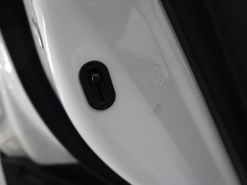Used 2025 Toyota RAV4 LE AWD/4WD image 34