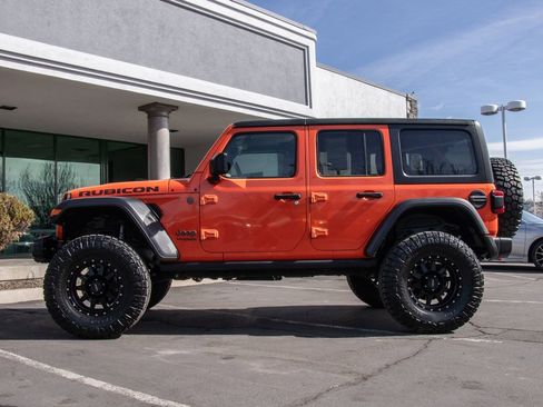 Used 2018 Jeep Wrangler Unlimited Rubicon w/ Safety Group image 4