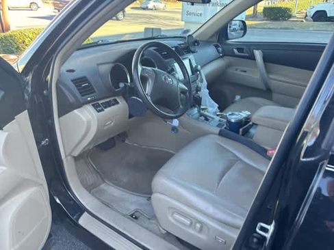 Used 2010 Toyota Highlander SE image 5