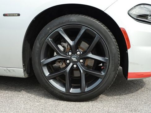 Used 2022 Dodge Charger SXT w/ Blacktop Package RWD image 5