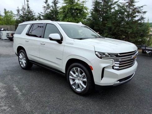 Certified 2022 Chevrolet Tahoe High Country AWD/4WD image 3