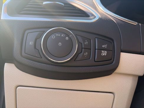 Used 2021 Ford Edge Titanium FWD image 14