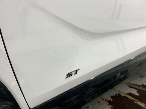 Certified 2025 Buick Encore GX Sport Touring w/ Advanced Technology Package image 25