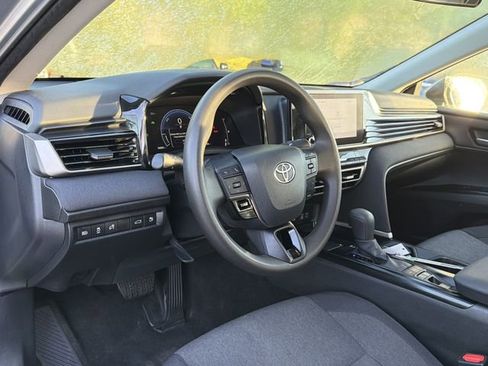 Used 2025 Toyota Camry LE FWD image 16