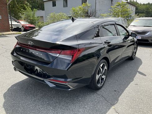 Used 2021 Hyundai Elantra SEL w/ Convenience + Premium Package FWD image 5