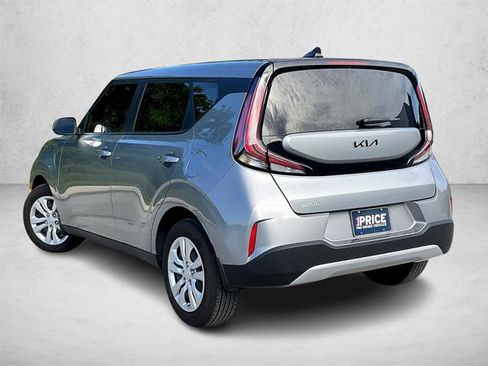 Used 2025 Kia Soul LX FWD image 12