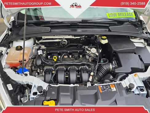 Used 2017 Ford Focus SE image 30