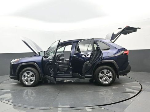 Used 2025 Toyota RAV4 XLE w/ Convenience Package image 33