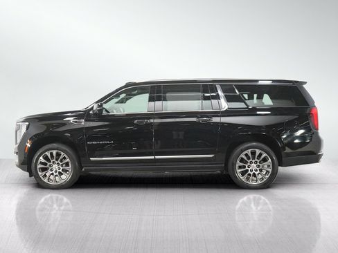 Used 2025 GMC Yukon XL Denali w/ Sun & Power Step Package AWD/4WD image 2